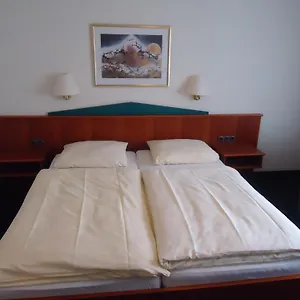 2* Hotel Centralhotel